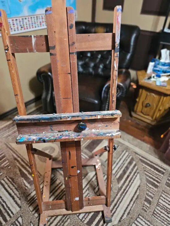 Wooden Easel - Picture 1 of 5